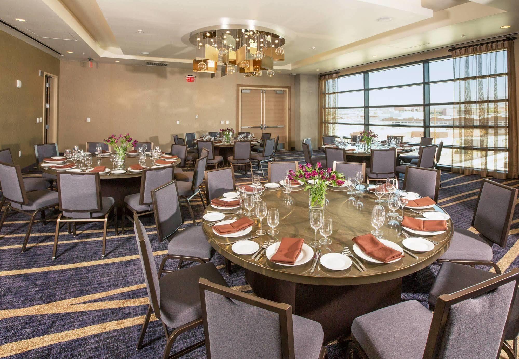 Residence Inn By Marriott Phoenix Downtown מראה חיצוני תמונה